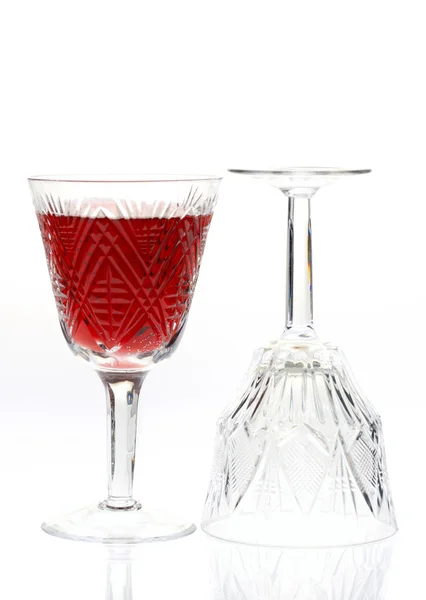 Κρασί και άδειο wineglass — Φωτογραφία Αρχείου