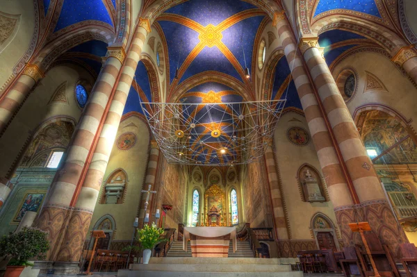 Интерьер собора Святого Лоренцо . — стоковое фото