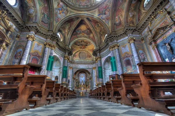 Церковь Святого Амброджо . — стоковое фото