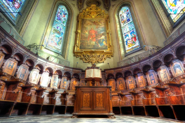Интерьер собора Святого Лоренцо . — стоковое фото