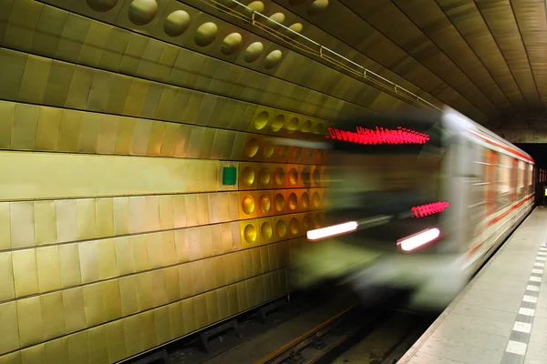 Metro i Prag. — Stockfoto