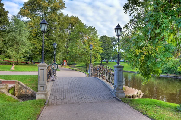 城市公园在里加，拉脱维亚. — 图库照片