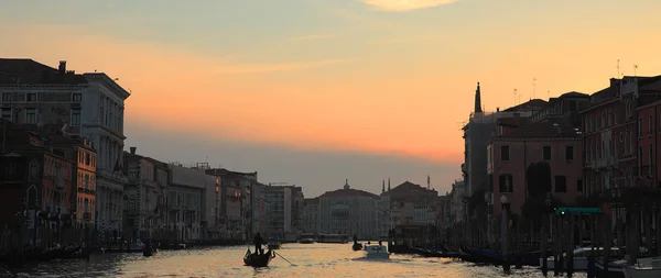 Gün batımında büyük Kanal üzerinde panoramik görünüm. — Stok fotoğraf