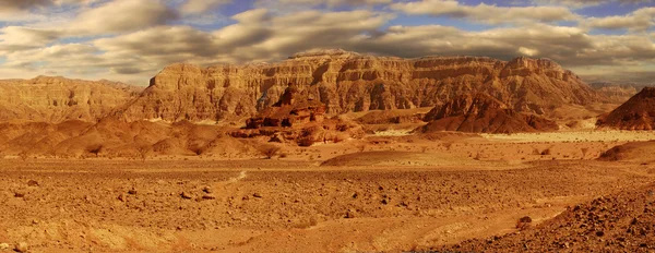 Panoramiczny widok na pustynię arava. — Zdjęcie stockowe