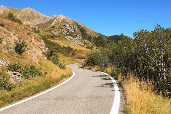 Vysokohorské silnice, severní Itálie. — Stock fotografie