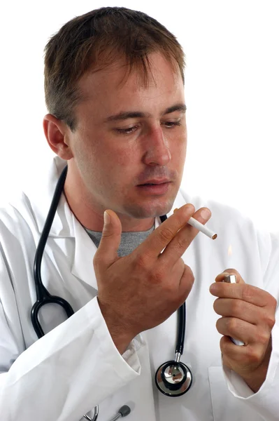 Medizinisches Personal mit Nikotinsucht-Problem — Stockfoto