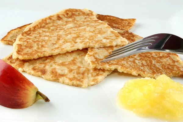 Home made pancakes with apple slice and apple sauce — Stock Photo, Image
