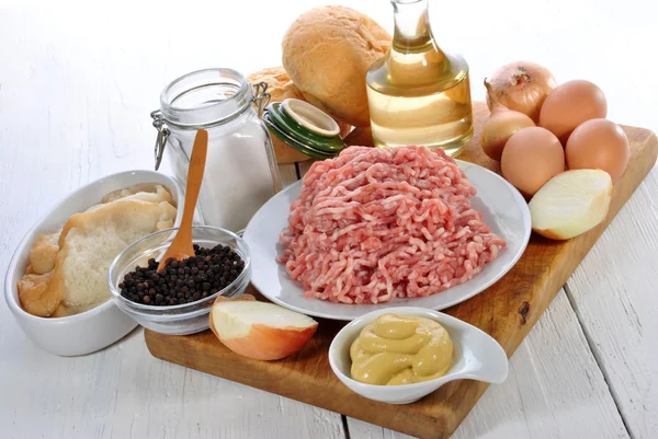 Ingredients you need to make home made meatballs — Stock Photo, Image