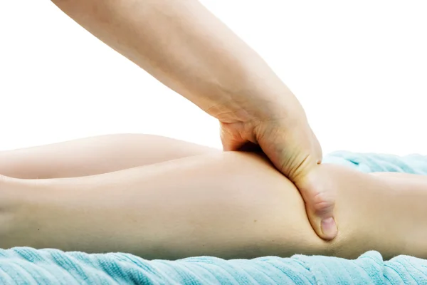 Detalhe da massagem nas pernas — Fotografia de Stock