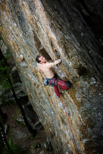 Escalador de rocas macho — Foto de Stock