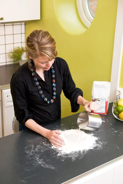 Woman Kneading Dough at Home — Stock Photo, Image