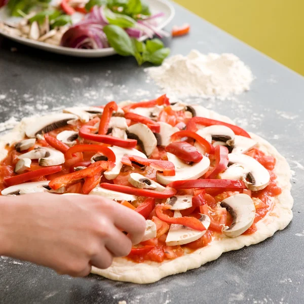 Homemade Italian Style Pizza — Stock Photo, Image