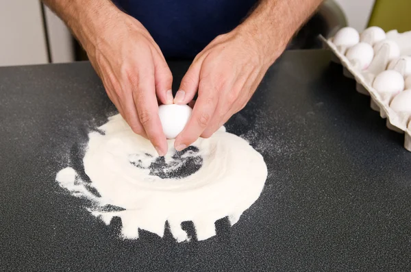 Making Pasta - Cracking the Egg — Stock Photo, Image