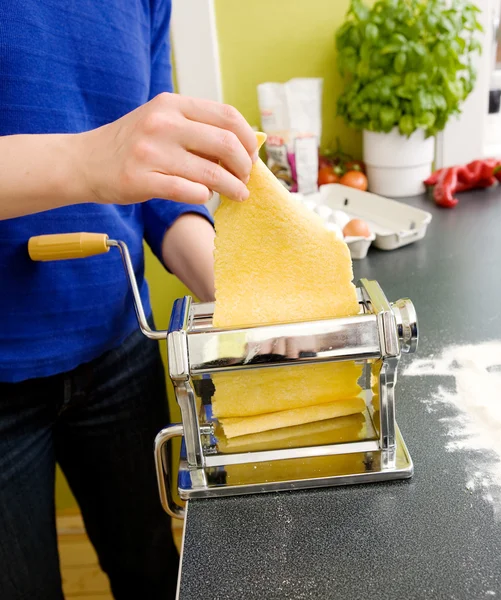 Att göra pasta hemma — Stockfoto