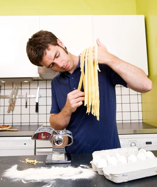 Fettuccine di pasta fatte in casa — Foto Stock