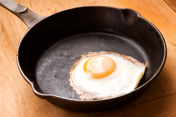 프라이팬에 계란 — 스톡 사진