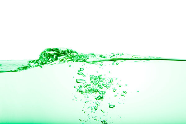 Чистая зеленая вода
