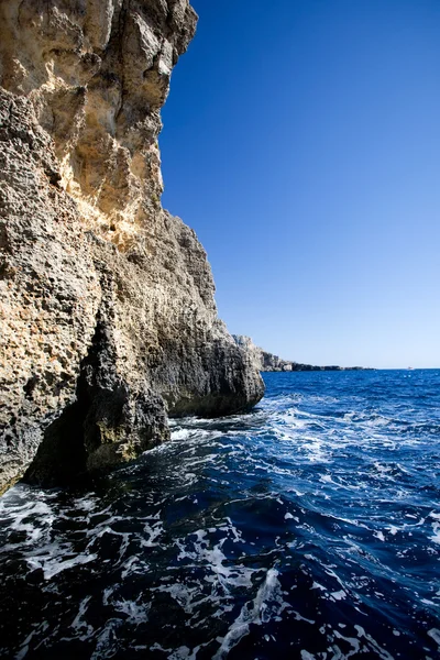 Cueva del acantilado del océano — Foto de Stock