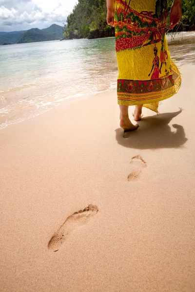 Caminhe na praia — Fotografia de Stock
