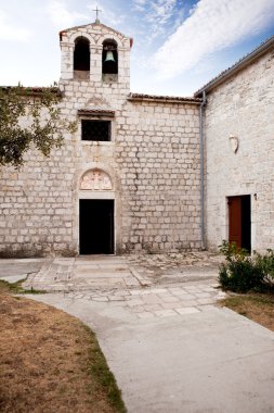 Ortaçağ kilise