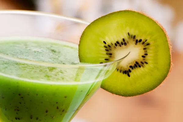 Kiwi fruktdrink — Stockfoto