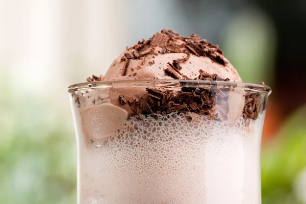Choklad mjölk float — Stockfoto