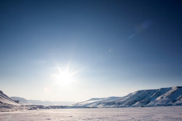 Jałowe zimowy krajobraz — Zdjęcie stockowe