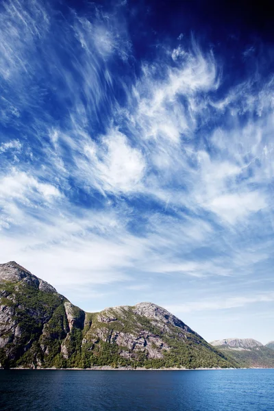 Norvegia fiordo paesaggio — Foto Stock