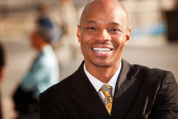 Hombre de negocios afroamericano —  Fotos de Stock