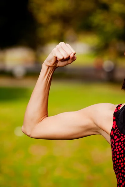 Ženské biceps — Stock fotografie