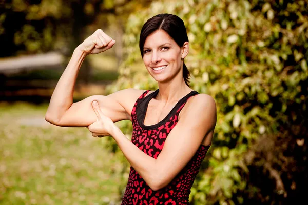 근육 여자 — 스톡 사진