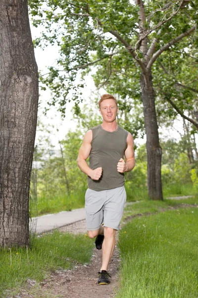 Retrato de um homem correndo — Fotografia de Stock