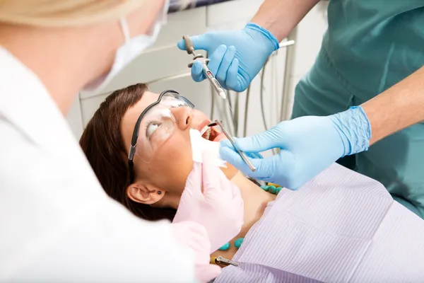 Tandläkare nål frysning — Stockfoto