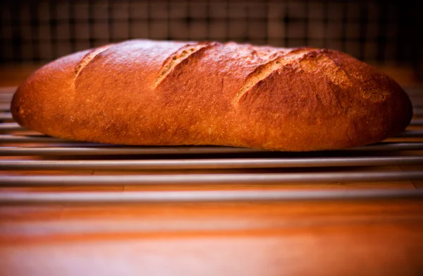 Буханка сельского хлеба — стоковое фото