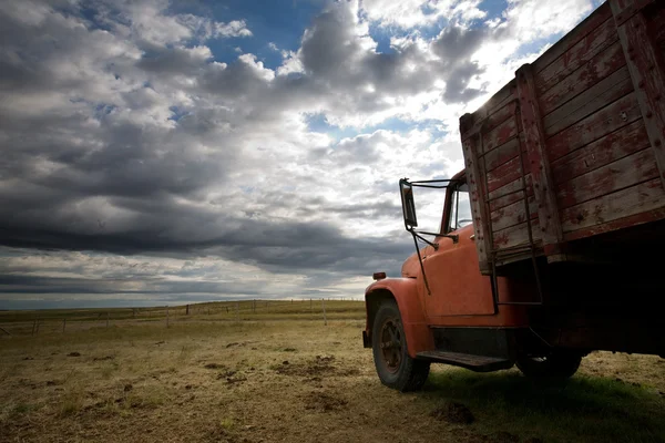 Vecchio camion agricolo — Foto Stock