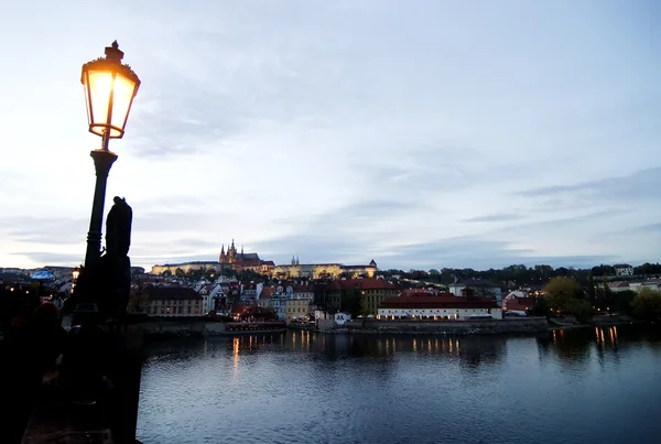 Cityscape com Castelo - Praga — Fotografia de Stock