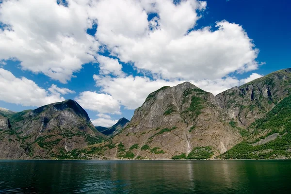 Malowniczy fiord Norwegii — Zdjęcie stockowe