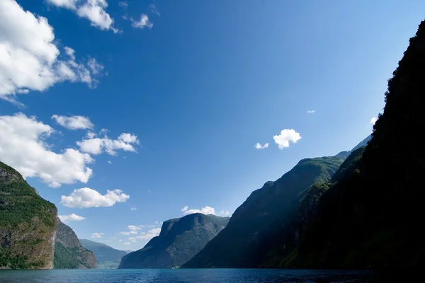 Norveç Fiyordu Manzaralı — Stok fotoğraf