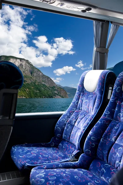 Excursão de ônibus fiorde norueguês — Fotografia de Stock