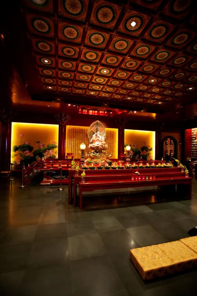 Buddhistischer Tempelinnenraum — Stockfoto
