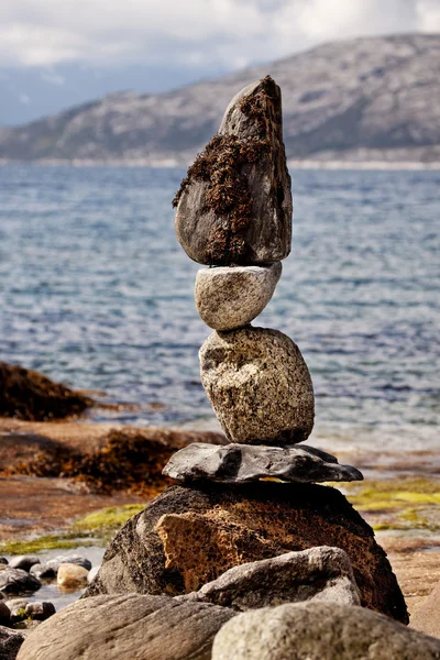 Escultura de empilhamento de rocha — Fotografia de Stock