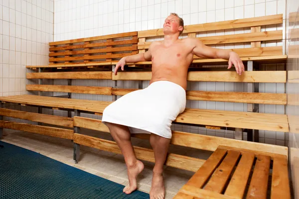 Relaks w saunie — Zdjęcie stockowe