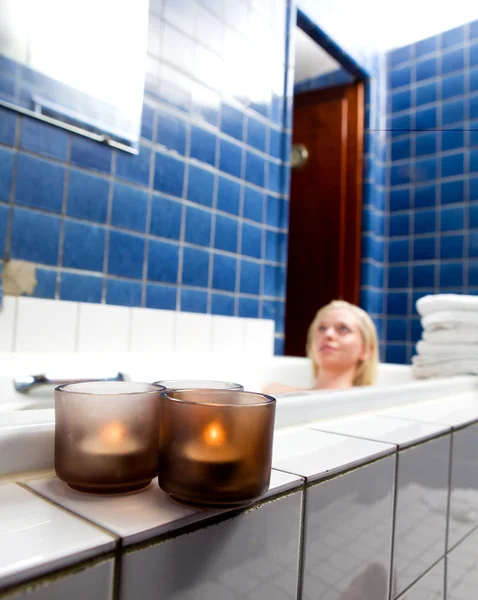 Candle in Spa Bath — Stock Photo, Image