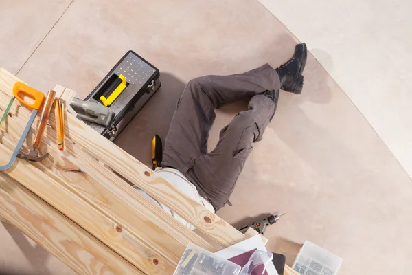 Tischler bei der Arbeit — Stockfoto