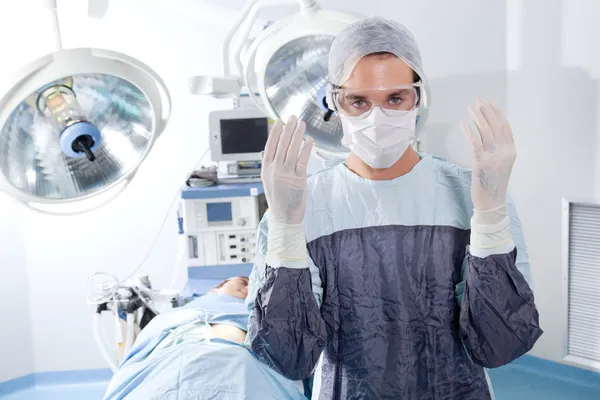 Portrait of male surgeon in operation theatre — Stock Photo, Image