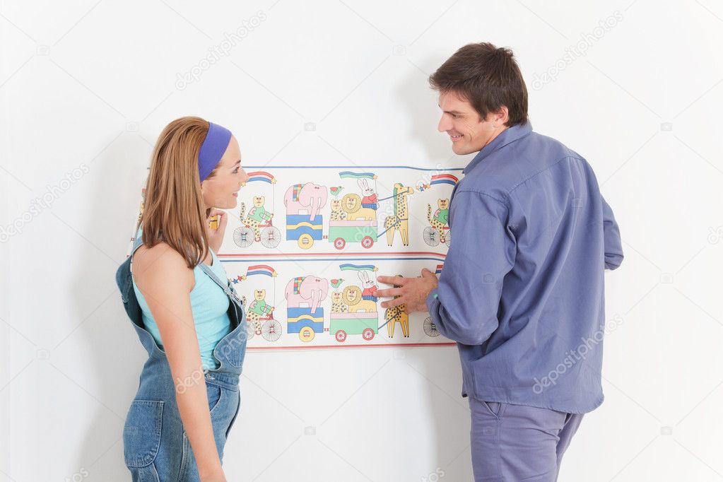 Happy Couple Hanging Wallpaper