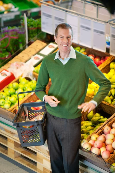 Man in Grocery Store — Stock Photo, Image