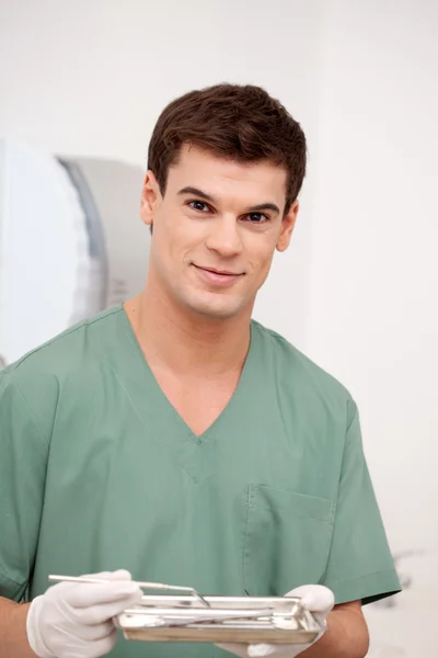 Retrato de hombre dentista con una sonrisa — Foto de Stock