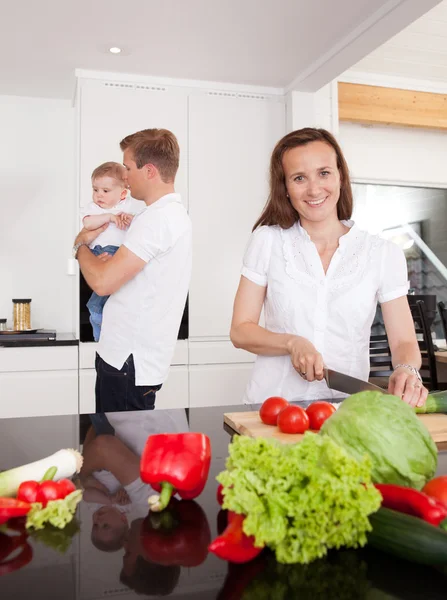 Family in Kitchen — Stock Photo, Image