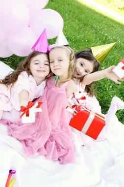 Children's Birthday Party outdoors clipart